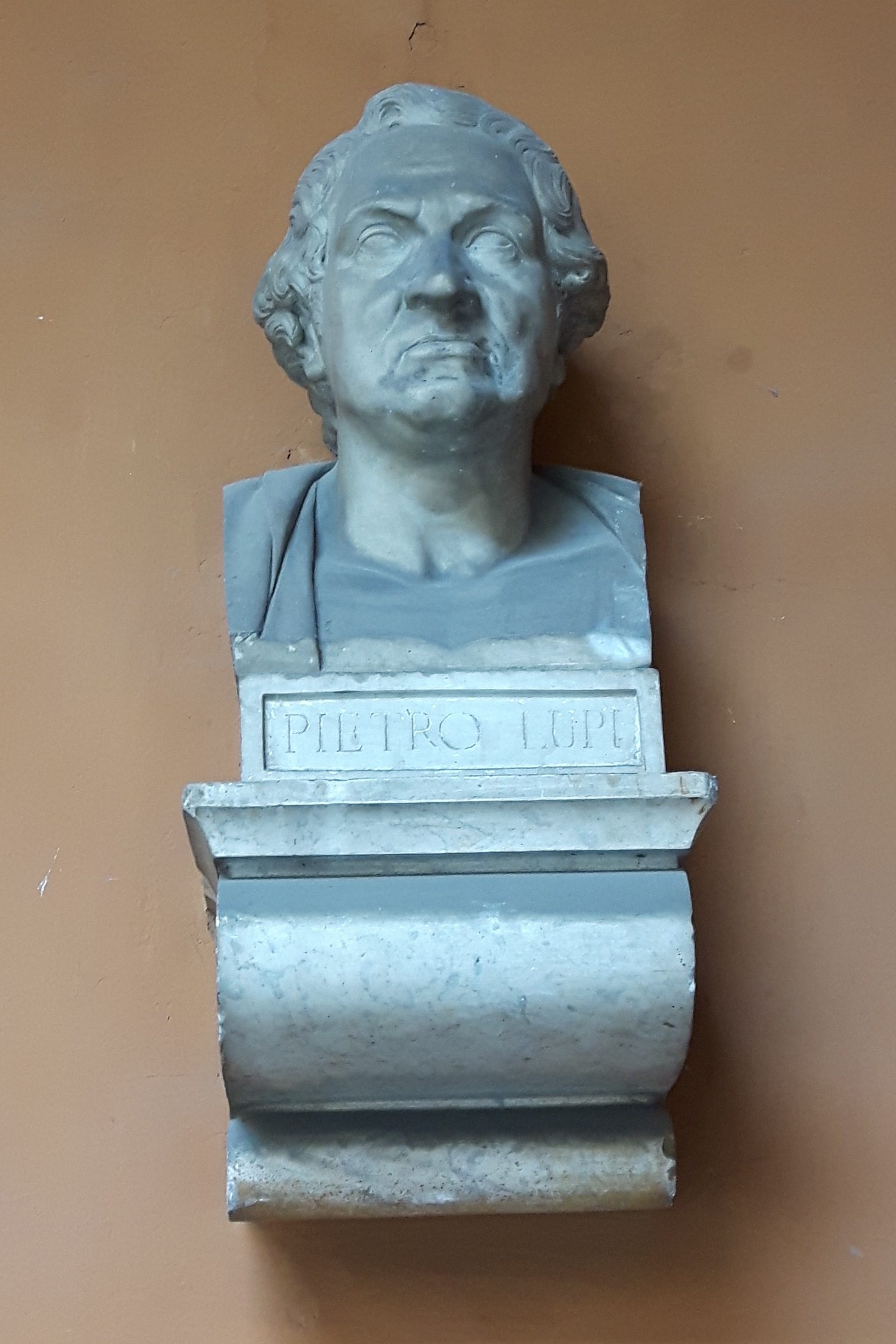 Pietro%20Lupi%27s%20bust%2C%20Santo%20Spirito%20in%20Sassia%2C%20Rome%20%282%29.jpg